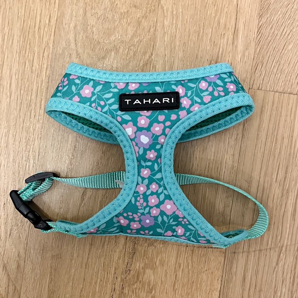 Tahari Dog Harness Size Small